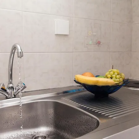 Dionysos Lefkas 3* نيدري