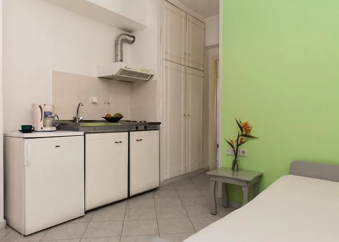 Dionysos Lefkas Nidhrion