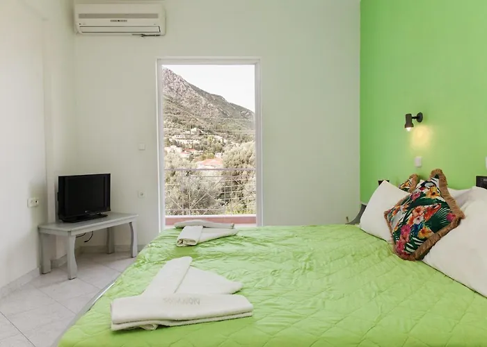 Dionysos Lefkas Lägenhetshotell 3*