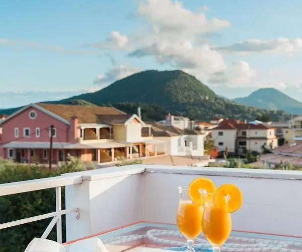 Dionysos Lefkas Lägenhetshotell