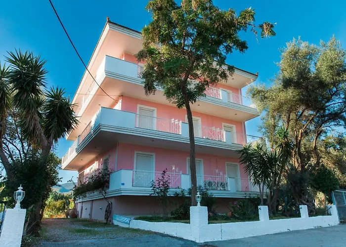 Dionysos Lefkas Aparthotel 3*