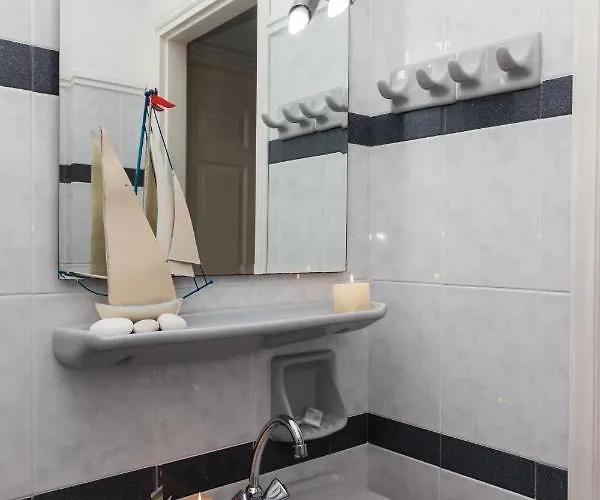 Dionysos Lefkas Aparthotel Nydri (Lefkada)